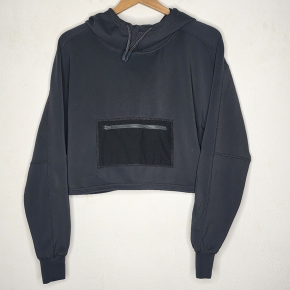 Free People FP Movement Reach The Summit Black Cropped Hoodie Pullover Size XS - Picture 1 of 3